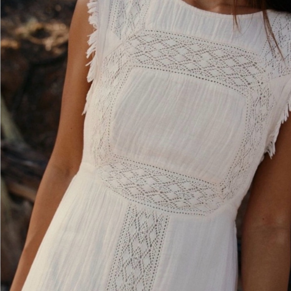 INDI & COLD Cream Lace Maxi Dress - Picture 2 of 7